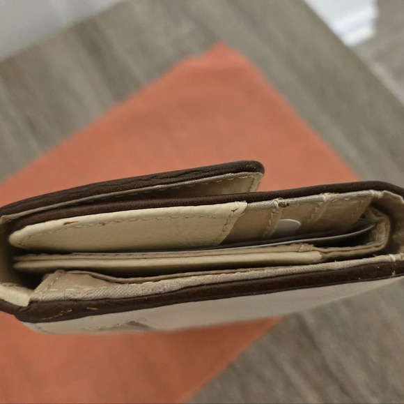 Wallet - Picture 7 of 12